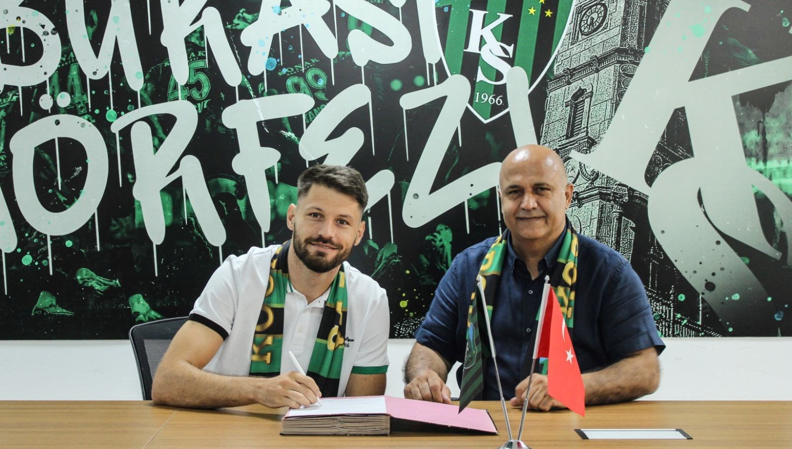 Kocaelispor, yeni golcüsüyle mukavele imzaladı: Petkovic! 71 kocaelispor yeni golcusuyle mukavele imzaladi petkovic dd1gAU6G