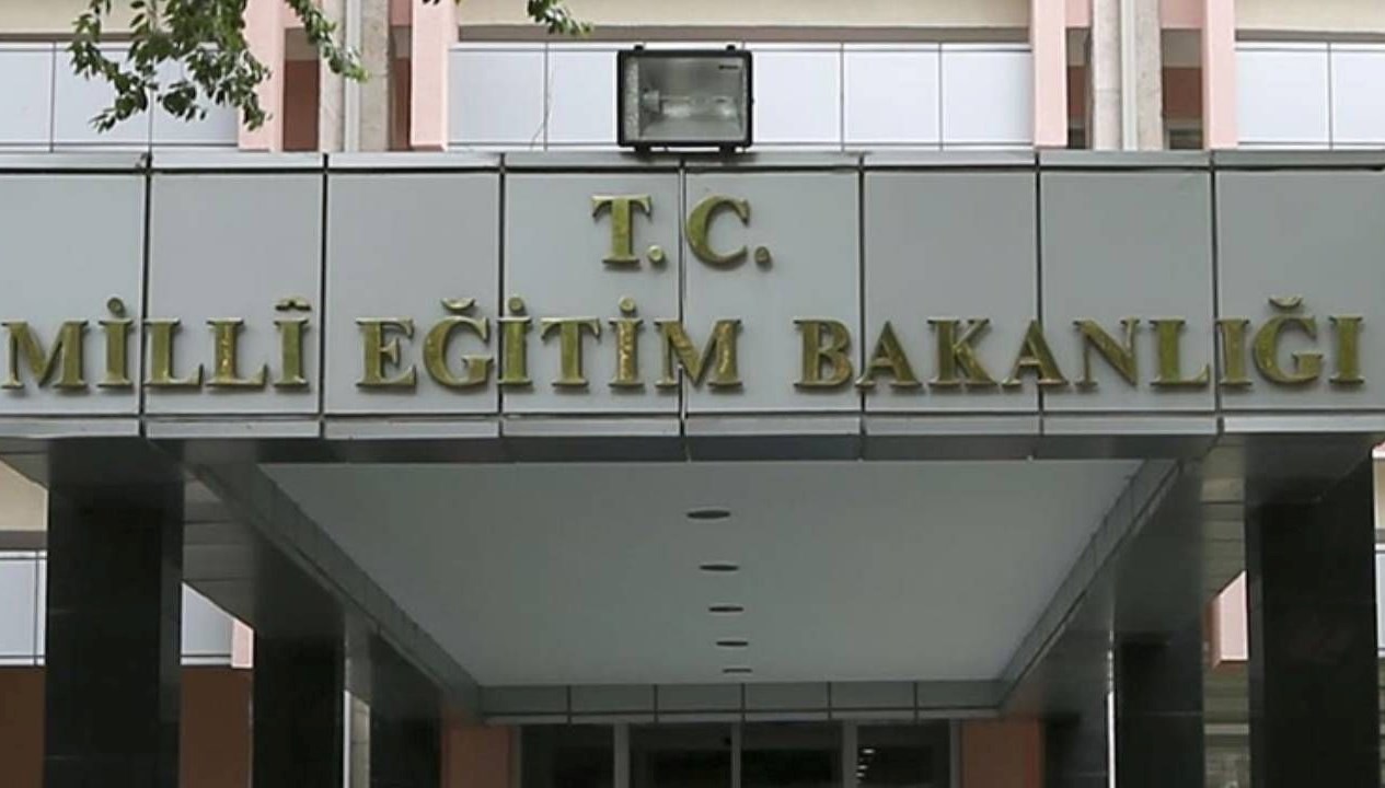 mebden ihtar bakanligin ismini kullanan sahislara karsi dikkatli olunmali HIcqjlgA