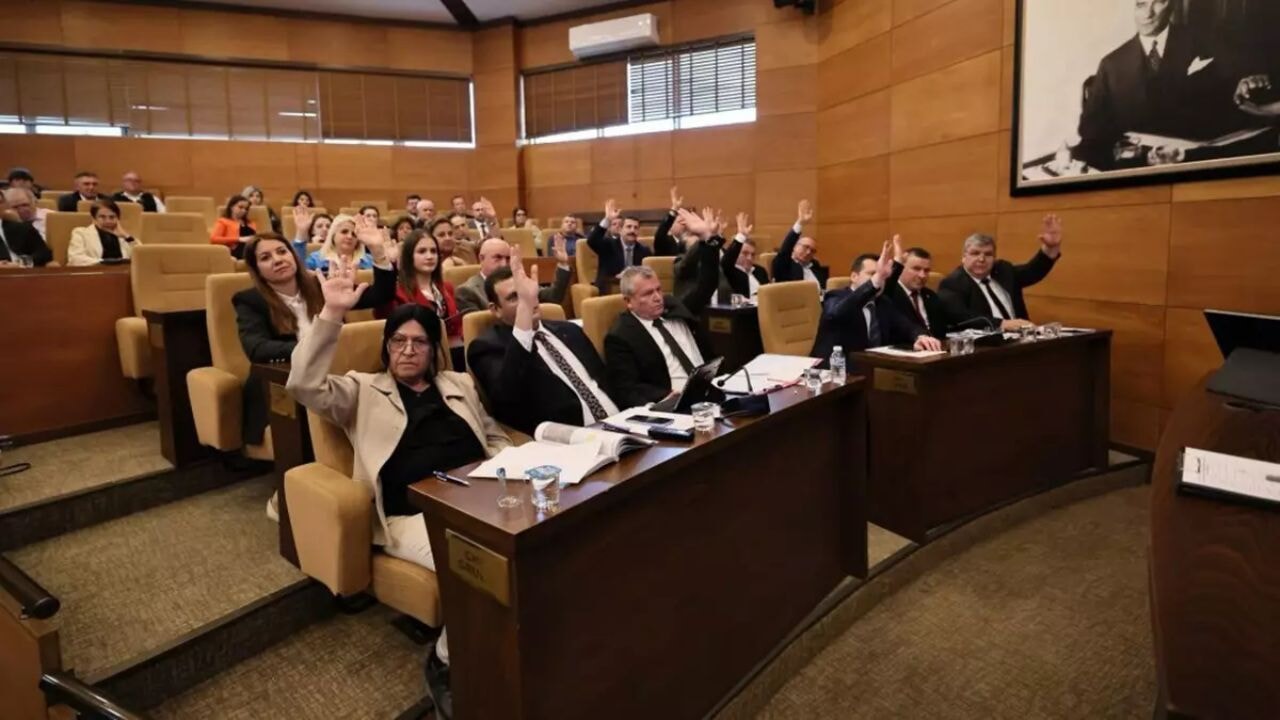 silivri belediyesinde ihale krizi ak parti ve mhpden suc duyurusu O8viCtSL