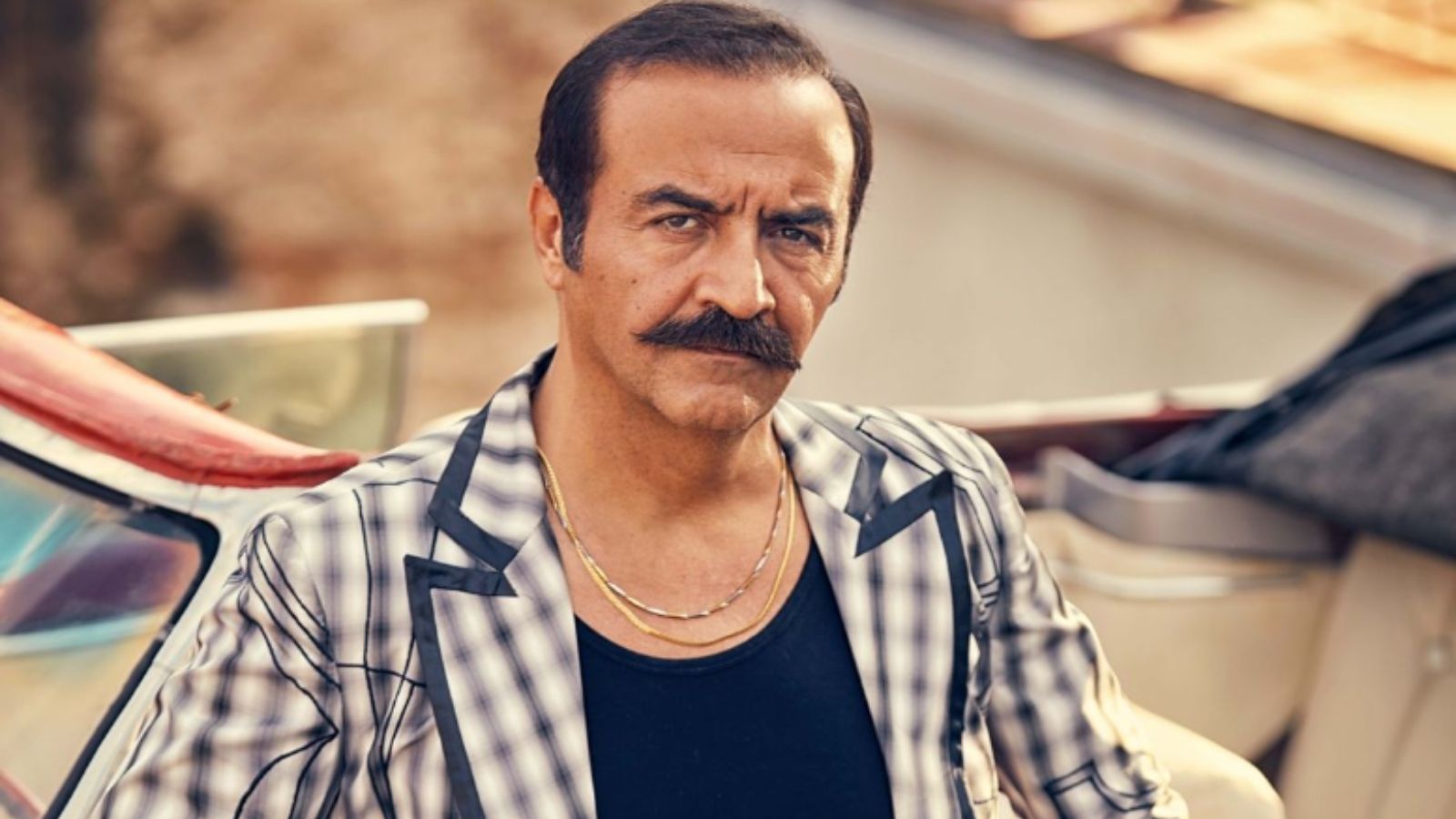 yilmaz erdogan futbol sahasi acti GKuSrIyh