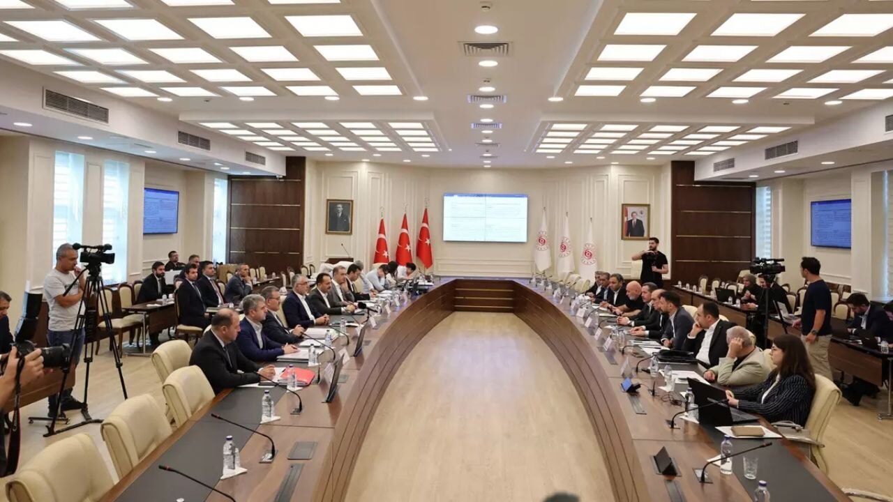 bakanlikta toplu sozlesme gorusmeleri icin kritik toplanti hZzDhyFf