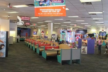 chuck e cheese turkiyeye giriyor ve istanbulda magaza acacak PBZmgnzm