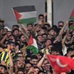 fenerbahce tribunlerinden gazzeye destek mesaji yukseldi PGcYuHJH