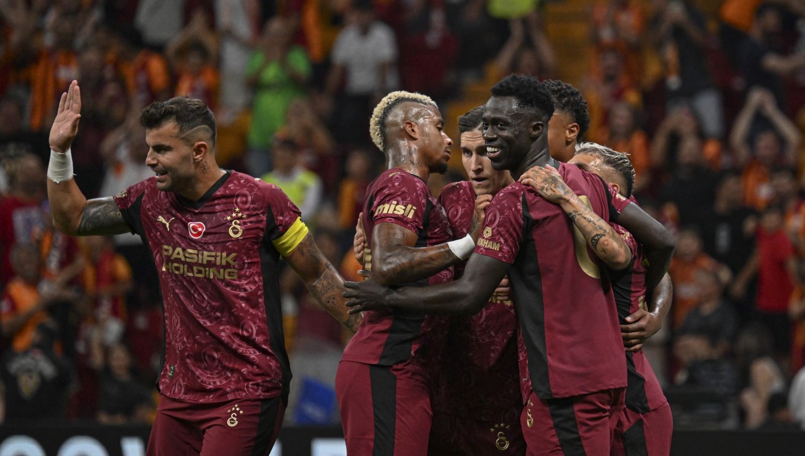 galatasaray muhtesem ligin birinci haftalarinda kazaniyor sh4A1cI3