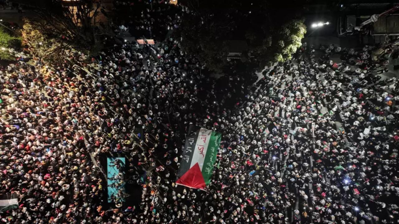 istanbulda gazzeye destek yuruyusunde 100 bin kisi jhGRbHYX