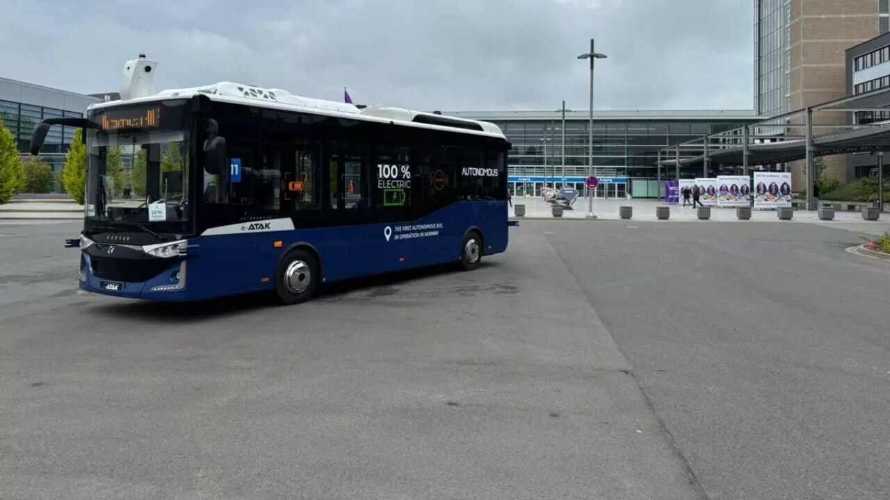 isvicrede ilk otonom toplu ulasim araci karsan e atak yollarda IIBLUADq