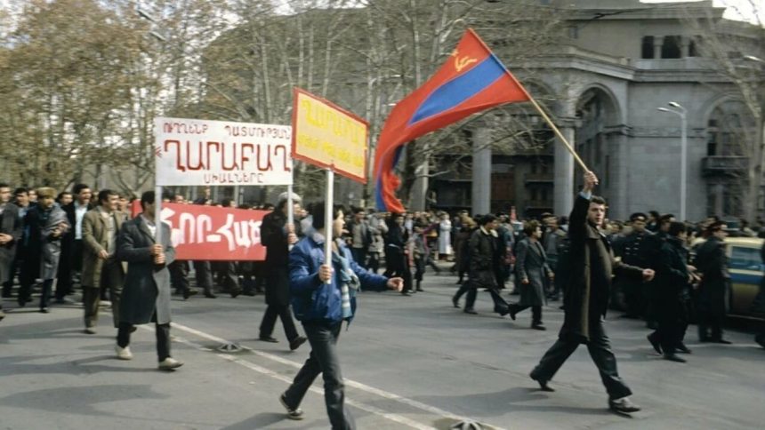 Paşinyan'dan tartışmalı Karabağ çıkışı: 'Sovyetlerin dayattığı bir ideolojiydi' 71 pasinyandan tartismali karabag cikisi sovyetlerin dayattigi bir ideolojiydi k2suNLMj