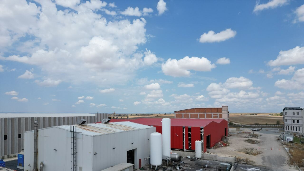 tekirdagda anestezi gazi ureten fabrikada siddetli patlama olu ve yaralilar var FUg3wQuq