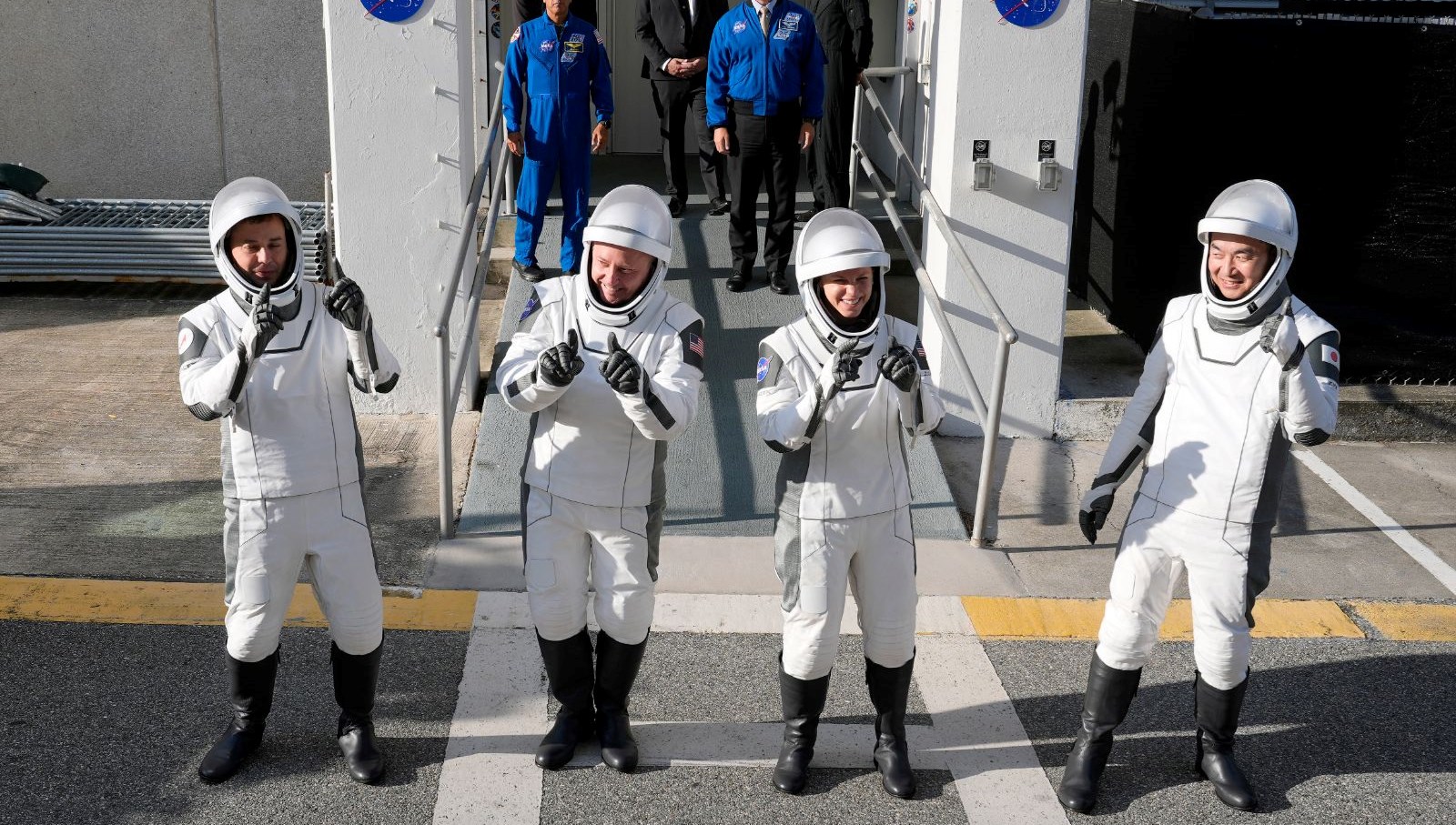 uzaya bakteri gonderildi spacexten hayati deney