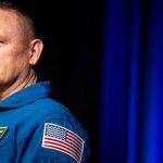 uzayda 9 ay mahsur kalan astronot emekli oldu 7rINVtRa