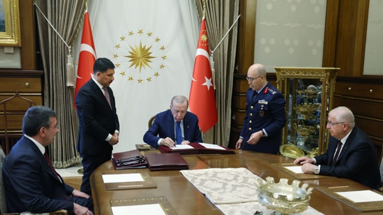 yas kararlari aciklandiisim isim yastaki terfi ve atamalar nv4UuVAA