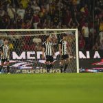 besiktasin genc futbolcusundan hakem reaksiyonu ceza almak istemiyorum lakin ic4E1qKD