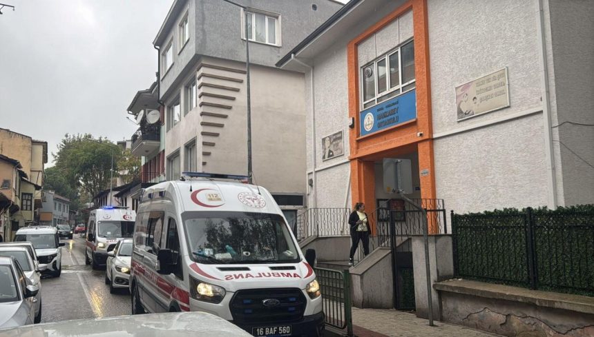 bursada besin zehirlenmesi kuskusu alti ogrenci hastanelik oldu H5d7vs2W