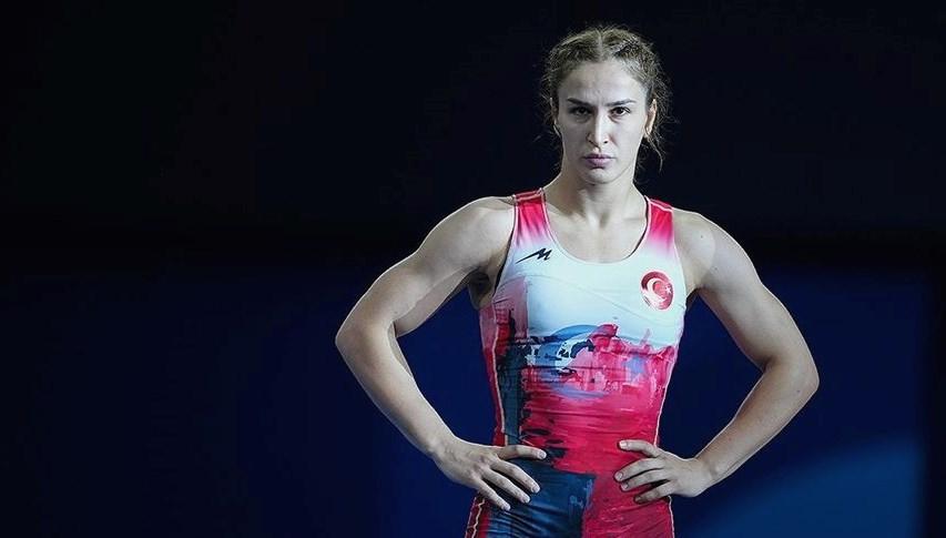 buse tosun cavusoglu dunya gures sampiyonasinda 5 oldu