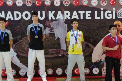 cayirovali karateciler turnuvadan 5 madalyayla dondu zVq6ylOt
