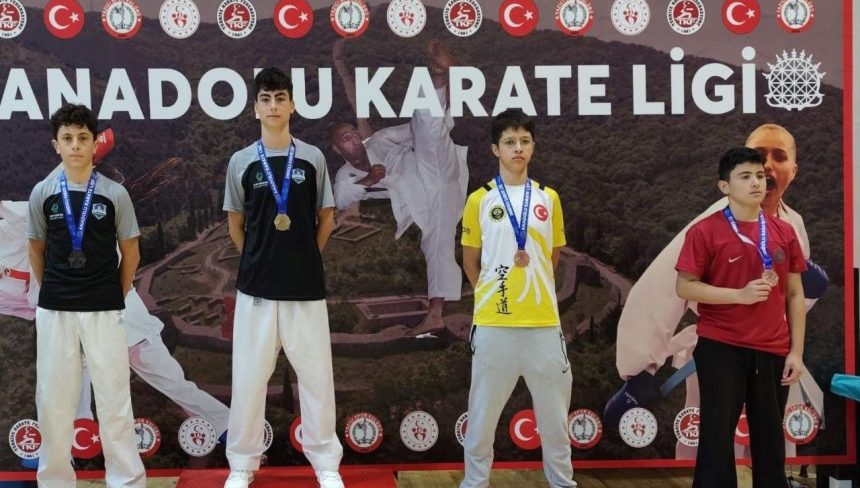 cayirovali karateciler turnuvadan 5 madalyayla dondu zVq6ylOt