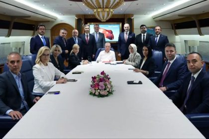 cumhurbaskani erdogan cin ziyareti donusu ucakta gazetecilerin sorularini cevapladi PrvpIfhj