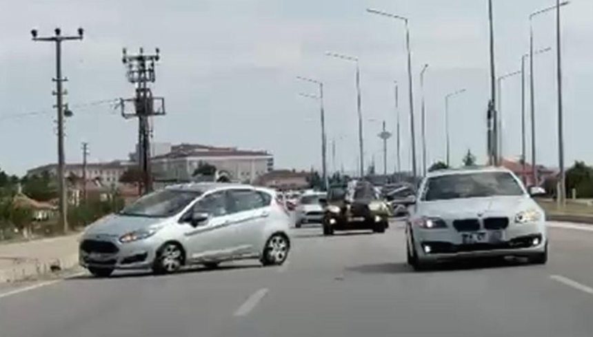 Düğün konvoyundaki feci kaza kamerada 71 dugun konvoyundaki feci kaza kamerada Zx2epkRy