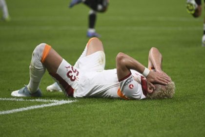 galatasaray frankfurta birinci kere kaybetti dVD66AlI