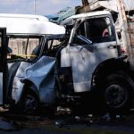 izmirde minibus ile kamyon carpisti mgcWve2E