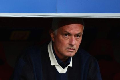 jose mourinhonun fenerbahce kelamlarina reaksiyon konusurken dikkat etsin yanlis yapti OkVxa6u5