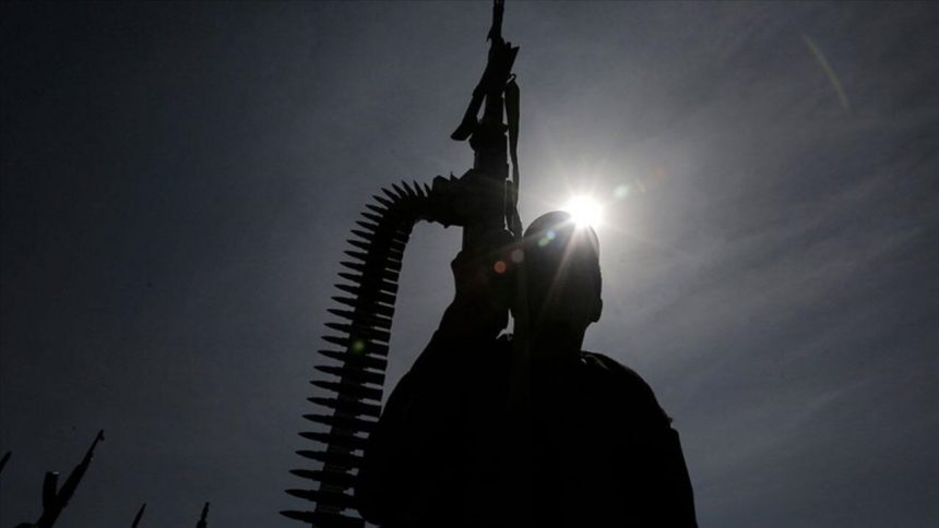 'Milyonlarca Siyonist Sığınaklara Kaçtı!' Husiler'den İsrail'e Hipersonik Füze Darbesi 71 milyonlarca siyonist siginaklara kacti husilerden israile hipersonik fuze darbesi rMW7lubv