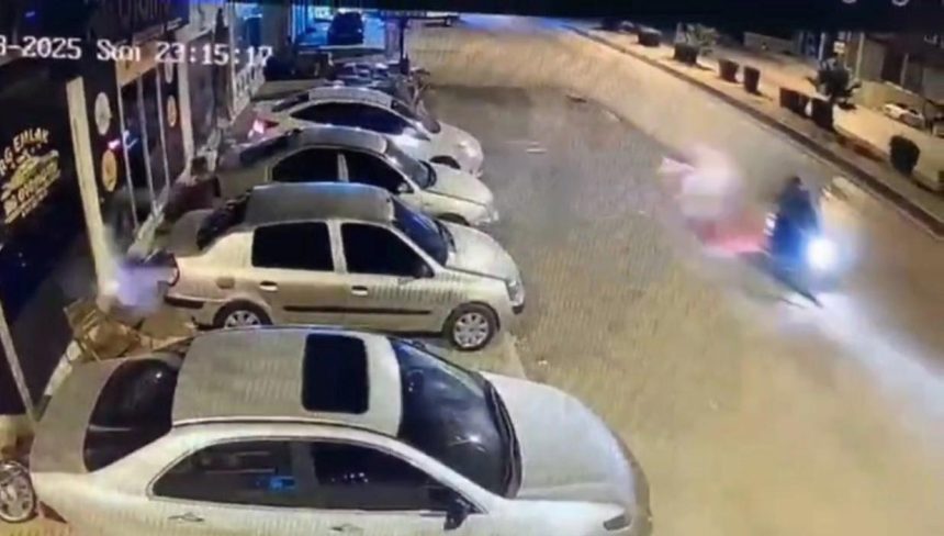 oto galeriye silahli atak cvUXdd14