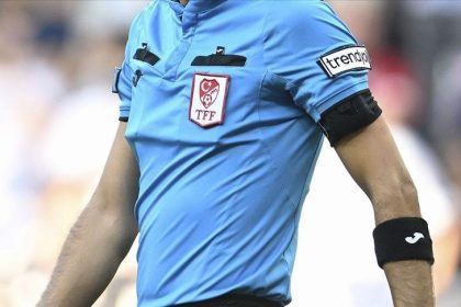 turk futbolunda olay macin hakemine bicakli saldiri BSDb4LpN