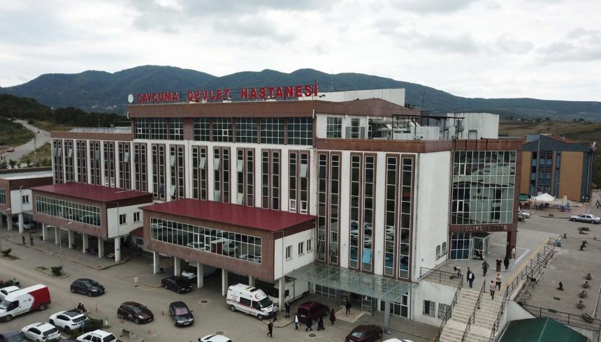 16 yasindaki kiz karin agrisi sikayetiyle hastaneye gitti gebe oldugunu ogrendi Ky8K6M2y