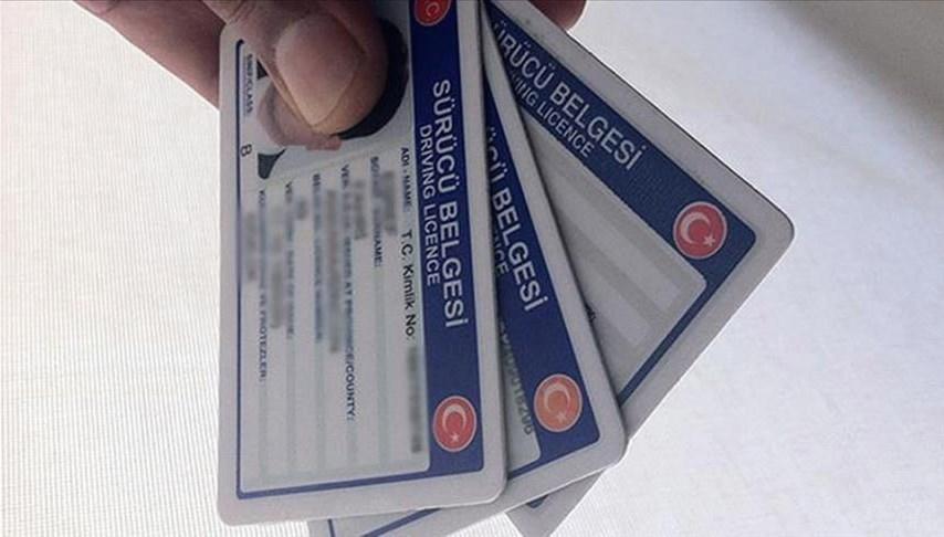 19 milyon eski tip ehliyetin yenilenebilmesi icin son hafta muracaatlar nasil yapiliyor CpV1VL5q