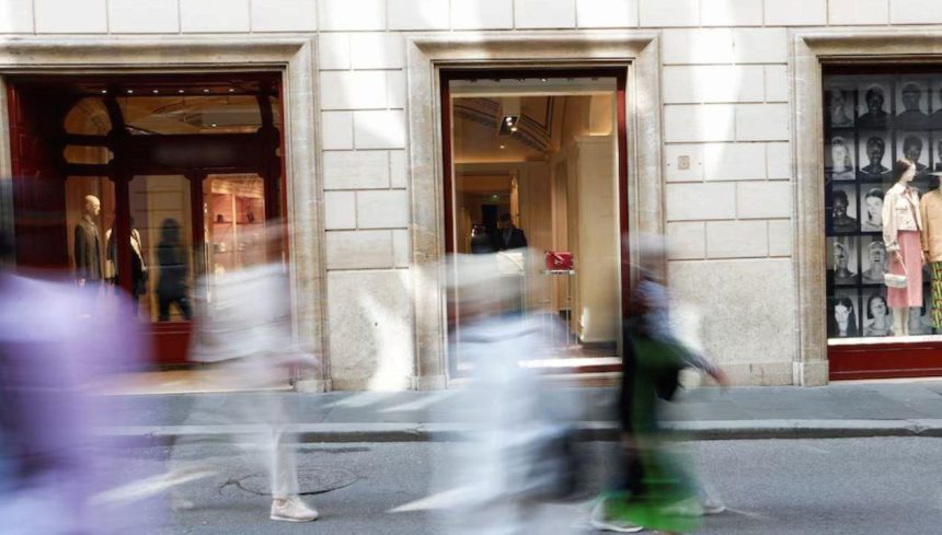 abden uc ulkeden uc luks markaya para cezasi kkXvJO6H