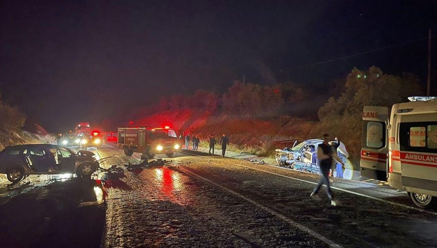 araba kazada alev aldi kari koca oldu 3 kisi yaralandi VXZEGWv1