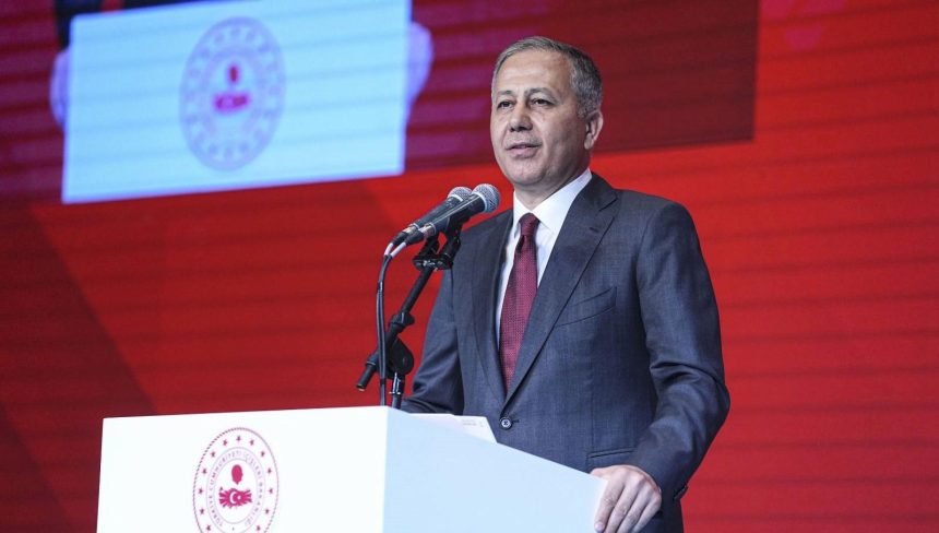 Bakan Yerlikaya'dan polisler için mazeret ataması açıklaması 71 bakan yerlikayadan polisler icin mazeret atamasi aciklamasi 2BhsF5lT