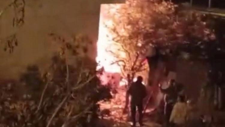 Başakşehir’de üç katlı binada yangın paniği 71 basaksehirde uc katli binada yangin panigi wEBA51AW