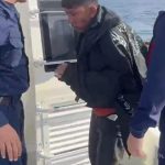 bottan dusen gocmeni 12 saat sonra balikcilar kurtardi 3CSx2KIc