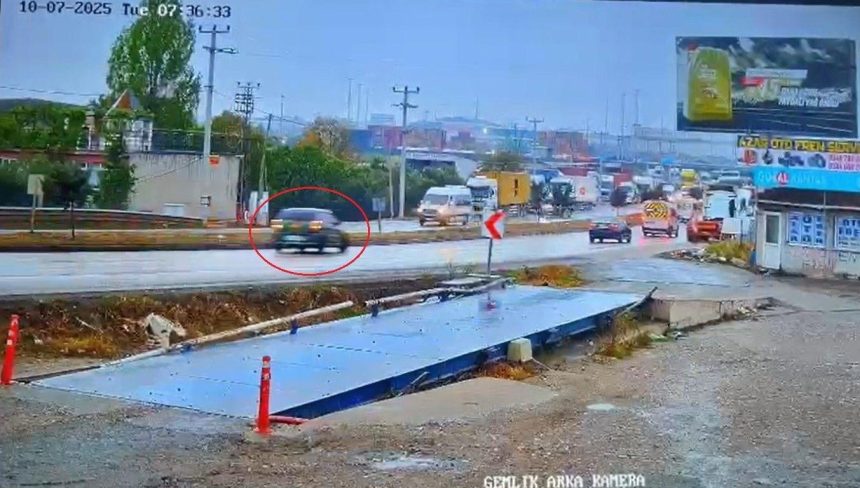 bursada feci kaza evvel tira sonra elektrik panosuna carpti zblN1NAc