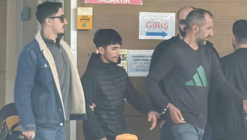 bursada uyusturucuoperasyonu 2 gozalti XkBieOBm