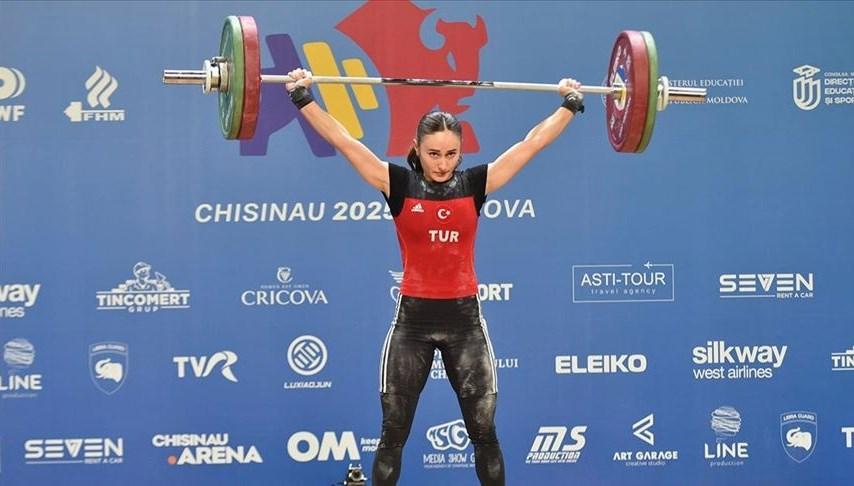 Cansel Özkan, Dünya Halter Şampiyonası'nda bronz madalya kazandı! 71 cansel ozkan dunya halter sampiyonasinda bronz madalya kazandi X5rrYIqK