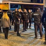 cumbus yerindeki hengame caddeye tasti 2 kisi yaralandi 7DbwxvzY