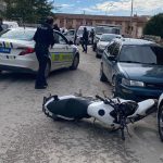 dur ihtarina uymadi 2 polis yaralandi AusSF7lr