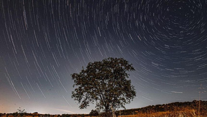 ekim ayinda gorsel solen iki farkli goktasi yagmuru izlenebilecek EHmT77RW