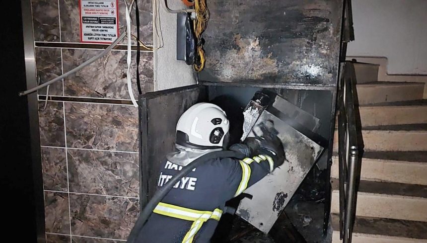 elektrik panosundan cikan yangin korkuttu n4OdQay7