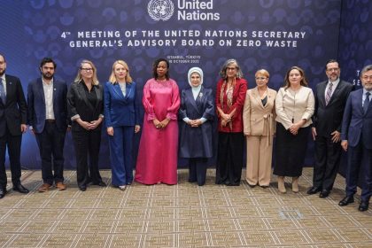 emine erdogan sifir atik 21 yuzyilin en buyuk uygunluk hareketi hIpiIXuV