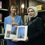 emine erdogan ve almanya basbakaninin esi merzden millet kutuphanesine ziyaret qEe1e18R