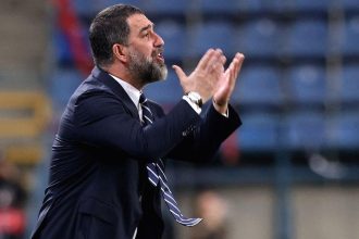 ezeli rakibi arda turanin grubunu eledi lAQRlDIy