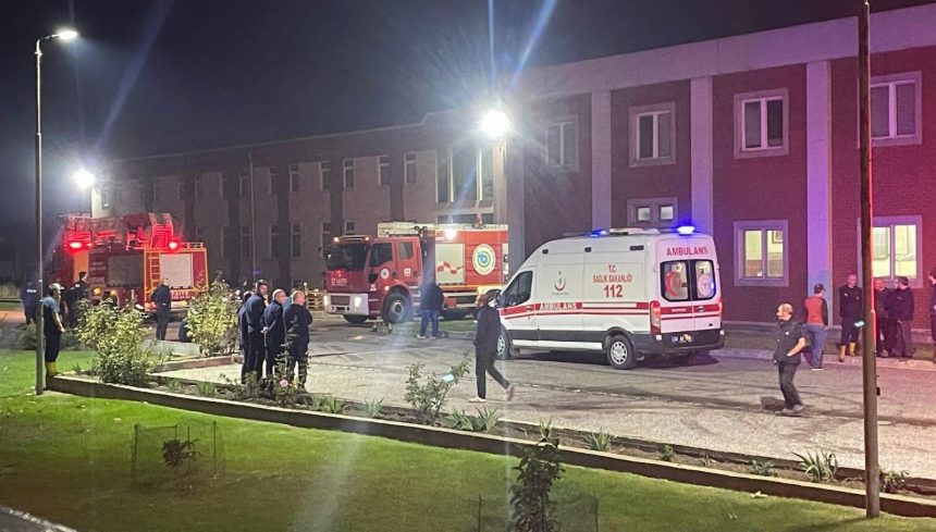 Fabrikada baca yangını: İki kişi hastaneye kaldırıldı 71 fabrikada baca yangini iki kisi hastaneye kaldirildi LqvUIMwQ