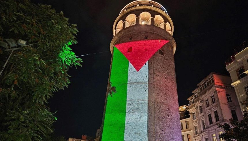 filistin bayragi galata kulesine yansitildi h6r7l3mP