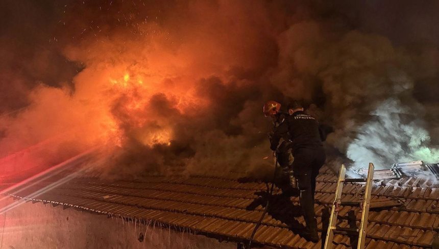 gece yarisidort isyeri yandi WRiwmTmL