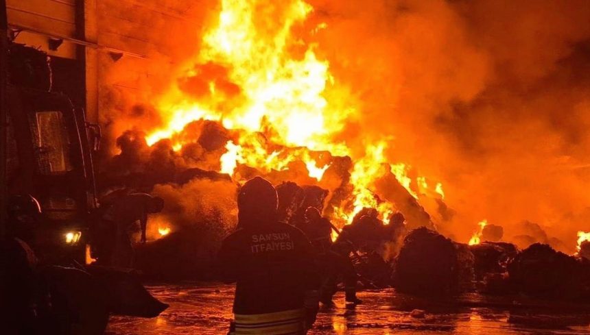 Geri dönüşüm fabrikasında büyük yangın 71 geri donusum fabrikasinda buyuk yangin mZuaUvEx