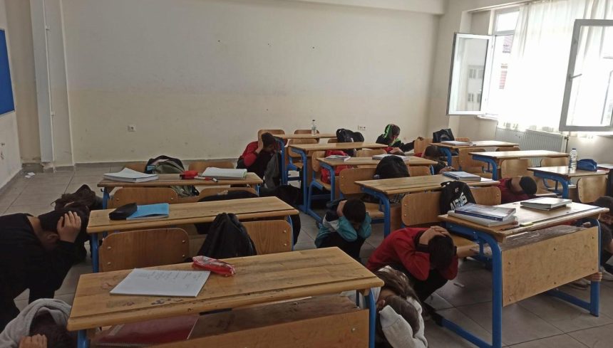 hakkaride okullarda tatbikat Y89fOvD6